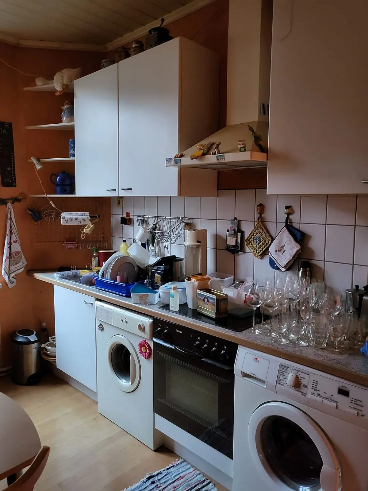 Voll eingerichtete Küche vor einer Haushaltsauflösung durch die Ausmister