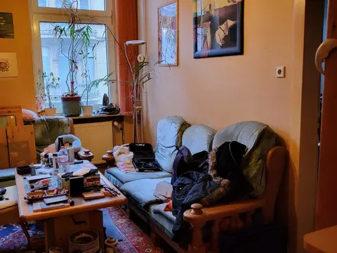 Möbliertes Wohnzimmer vor einer Haushaltsauflösung